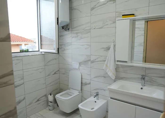 Martin * טיראנה