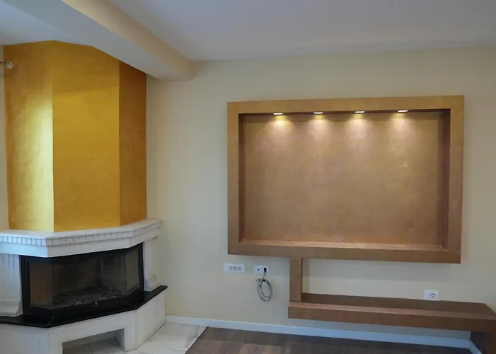 Martin * טיראנה